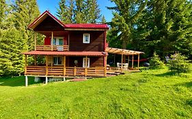 Cosy Wooden House In The Heart Of Apuseni.